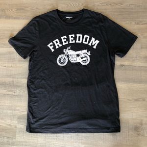 Banana Republic tee